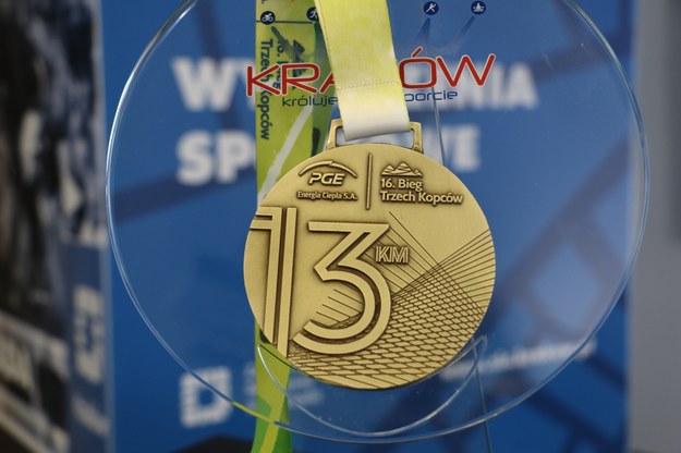 Medal dla uczestników 16. Biegu Trzech Kopców /Józef Polewka /RMF FM