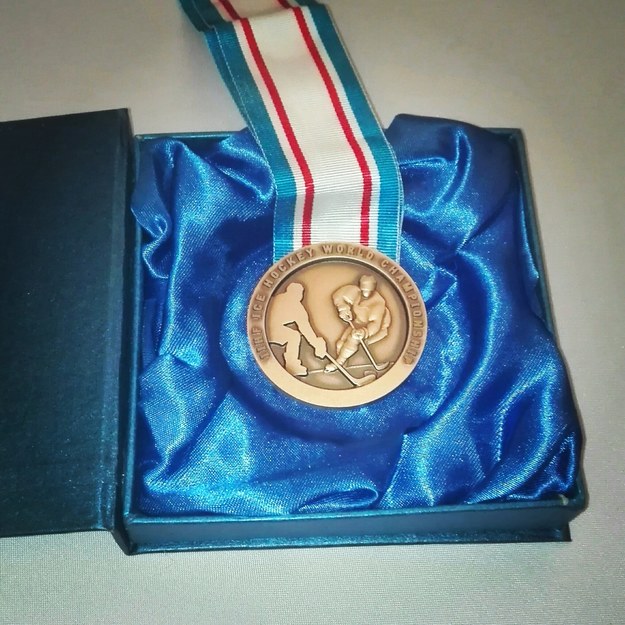 Medal MŚ przekazany na licytację przez sędziego Jacka Chadzińskiego /Edyta Bieńczak /RMF FM