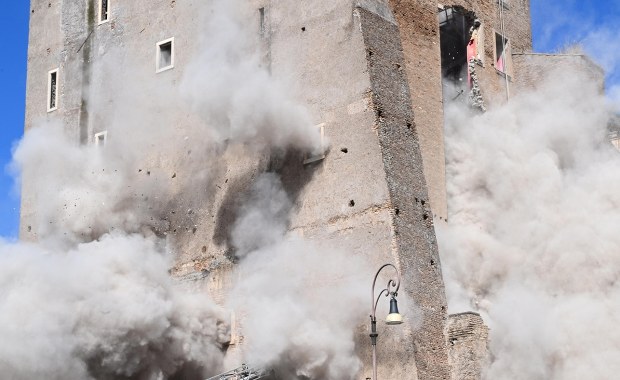 ​Media: Nie żyje robotnik wydobyty spod gruzów wieży zawalonej w Rzymie