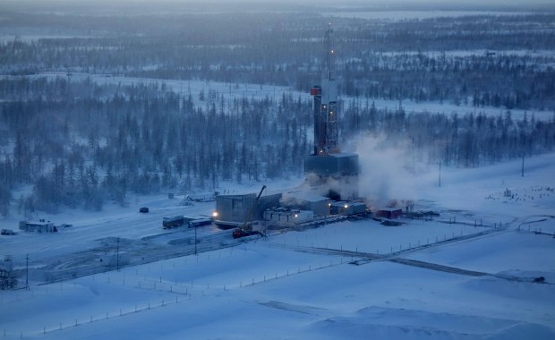 Media: Niemiecka firma dostarczała paliwo do rosyjskich bombowców