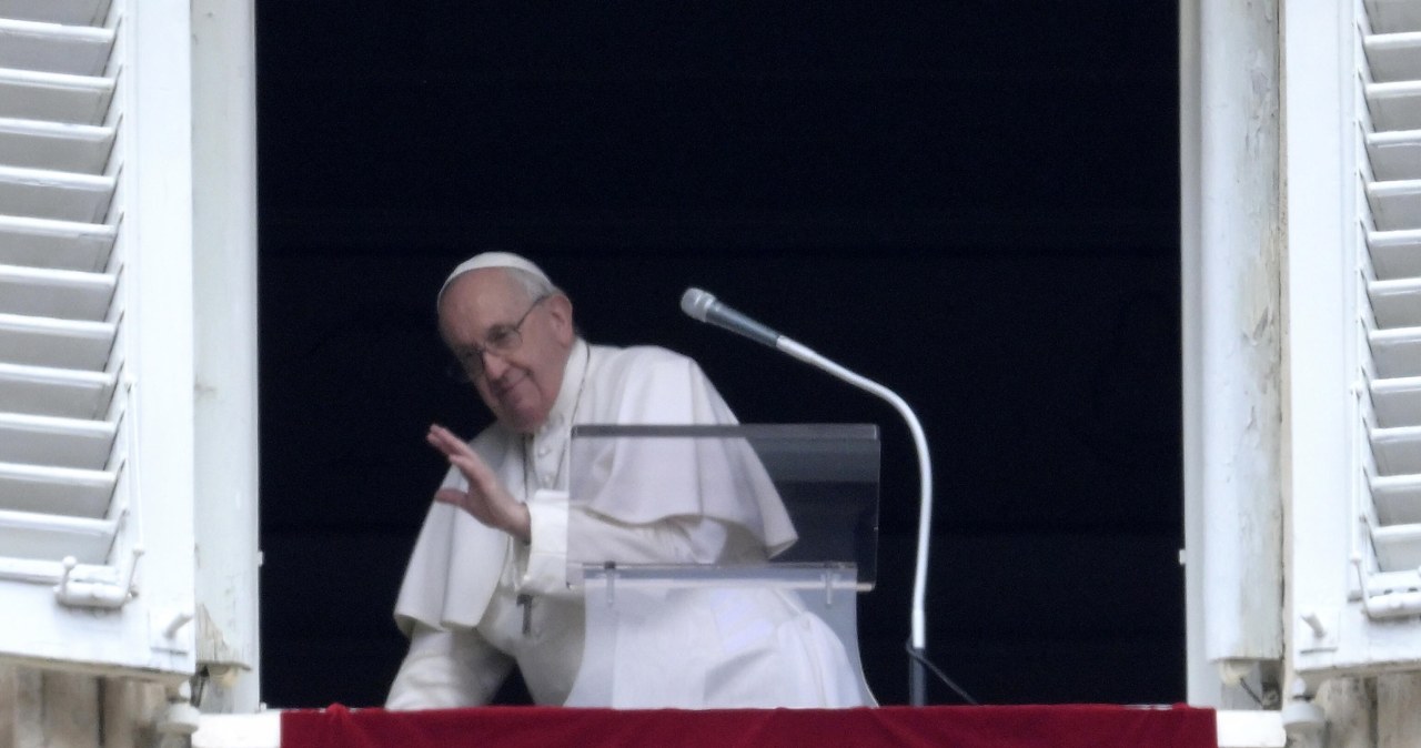 Media: Papież Franciszek zawiesza działalność na 10 dni