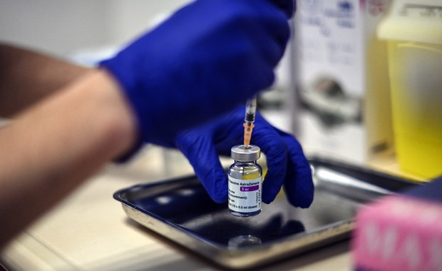 Media: Szczepionka AstraZeneca mniej skuteczna przeciwko wariantowi koronawirusa z RPA