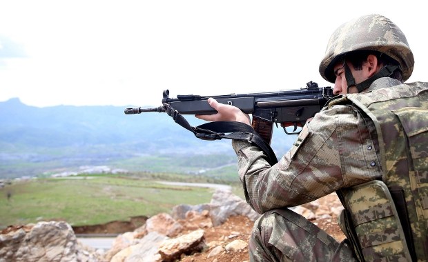 Media: Udział NATO w walce z Państwem Islamskim wymaga cięć na wschodniej flance Sojuszu