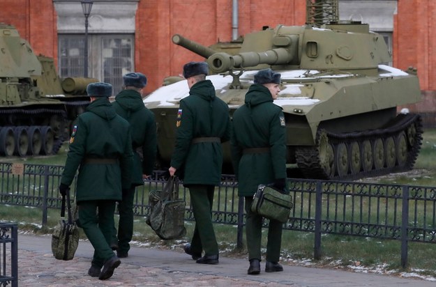 Producenci butów dla rosyjskiej armii kupują towary w UE