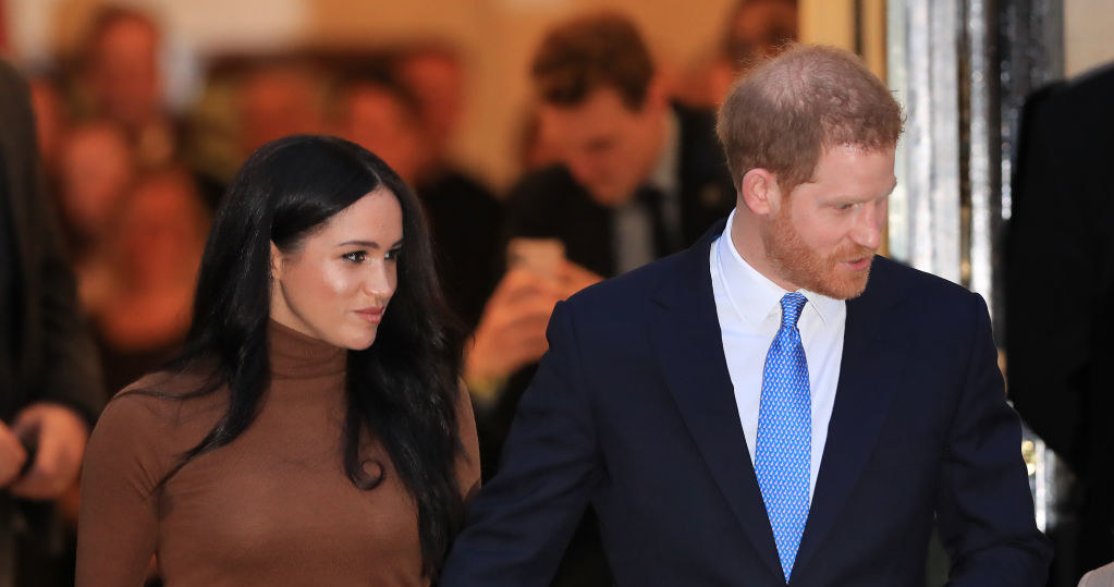 Media wciąż rozpisują o wydarzeniach związanych z Meghan i Harrym /Aaron Chown  /Getty Images