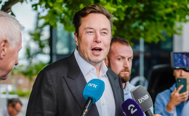 Media: Wyłączono 1300 terminali Starlink na Ukrainie