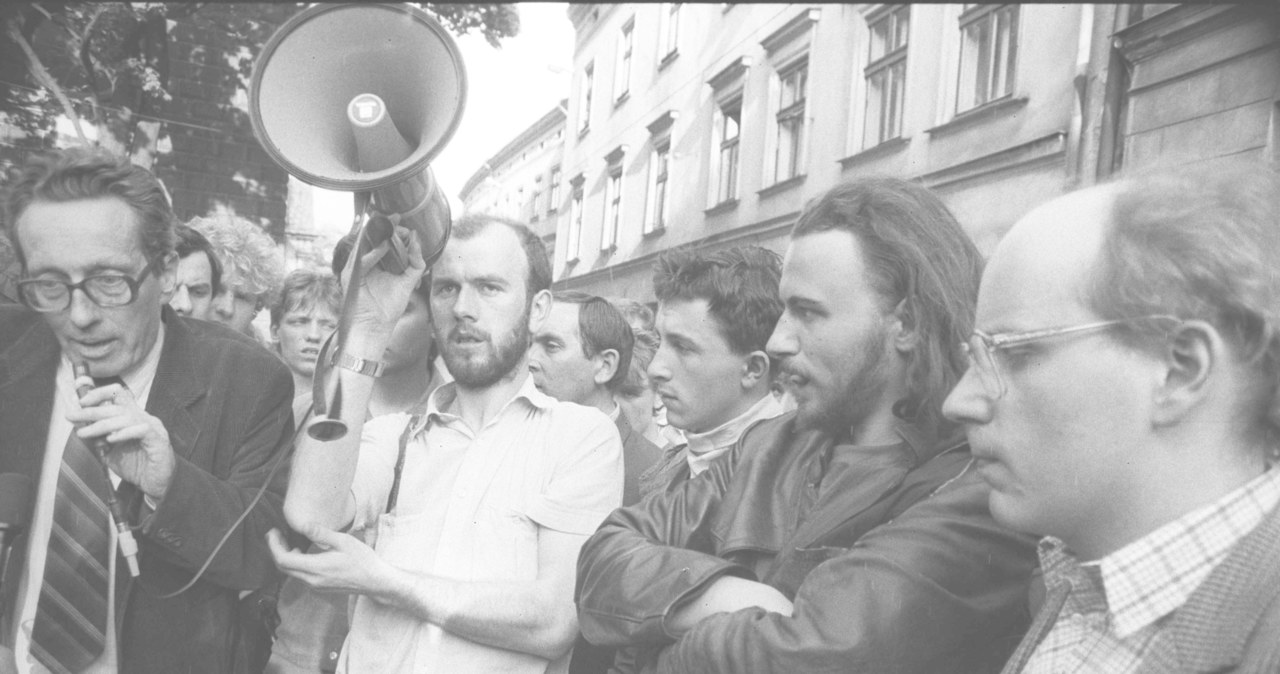 Mediacja Krzysztofa Kozłowskiego i Jana Marii Rokity nie wystarczyła do zakończenia protestów /Andrzej Stawiarski /Archiwum autora