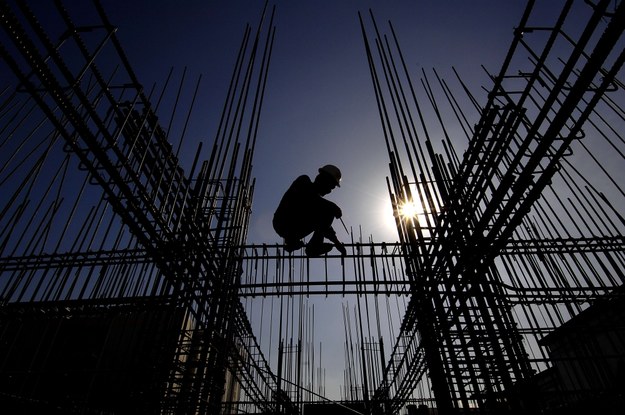 Mediacje w negocjacjach płacowych dla branży budowlanej w RFN zakończyły się owocnie /AFP