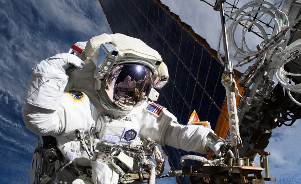 Medyczny problem na ISS. NASA rozważa pilny powrót załogi na Ziemię