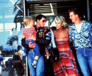 Meg Ryan początkowo wcale nie zamierzała być aktorką, tylko dziennikarką. Aby opłacić studia, zaczęła pracować jako modelka. I to właśnie dzięki tej pracy rozpoczęła się jej przygoda z filmem. Początki były jednak skromne: rola Debby w "Bogatych i sławnych" oraz Betsy w operze mydlanej "As the World Turns". Na początku lat. 80. pojawiła się także w "Uzbrojonych i niebezpiecznych" oraz w "Top Gun" (na zdjęciu).

 