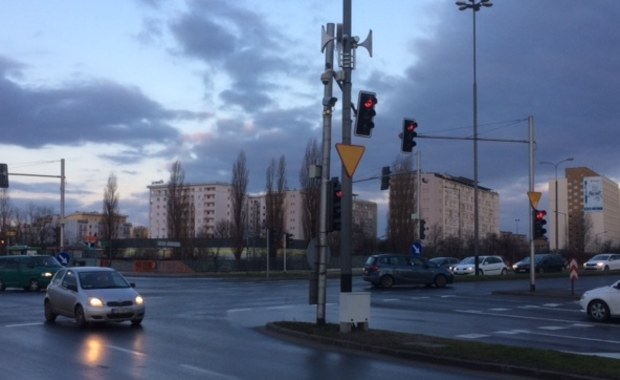 Megafony na skrzyżowaniach w Poznaniu. Mają ostrzegać mieszkańców