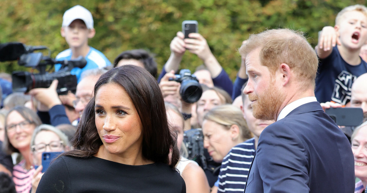 Meghan i Harry na spotkaniu z żałobnikami /Chris Jackson /East News