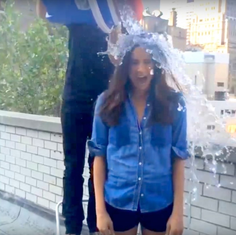 Meghan Markle wzięła udział w "Ice Bucket Challenge" /YouTube /materiał zewnętrzny