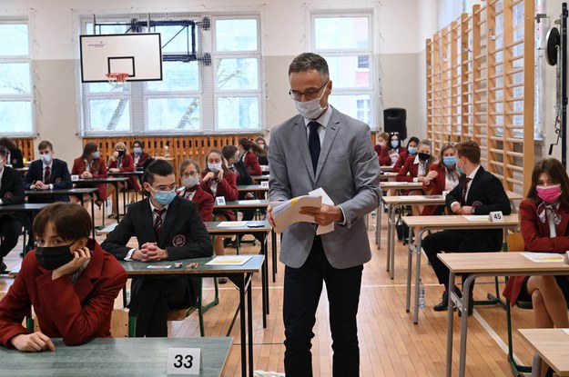 MEiN opublikowało wymagania egzaminacyjne na maturze w 2023 i 2024 r. / 	Marcin Bielecki    /PAP