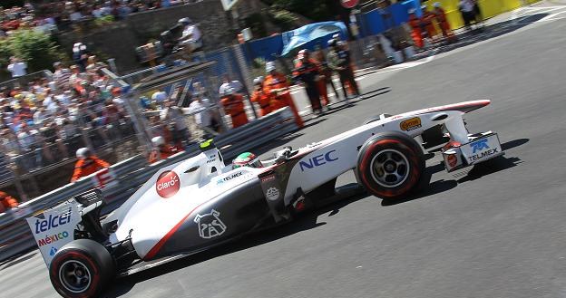 Meksykanin Sergio Perez z zespołu Sauber /AFP