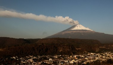 Meksykański wulkan znowu straszy. Wydano ostrzeżenia. Zakłócone loty 