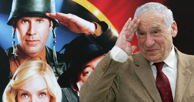 Mel Brooks podczas premiery remake'u swego pierwszego filmu "Producenci" /arch. AFP