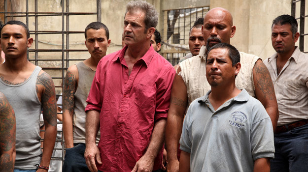 Mel Gibson w scenie z filmu "Dorwać gringo" /materiały dystrybutora