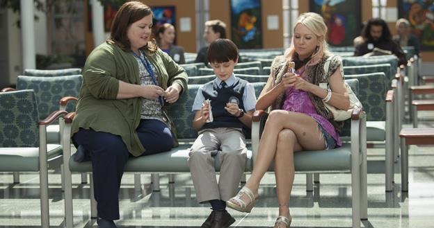 Melissa McCarthy, Jaeden Lieberher i Naomi Watts w scenie z filmu "Mów mi Vincent" /materiały dystrybutora