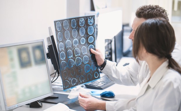 Menopauza może wpływać na mózg. Najnowsze badania dają do myślenia