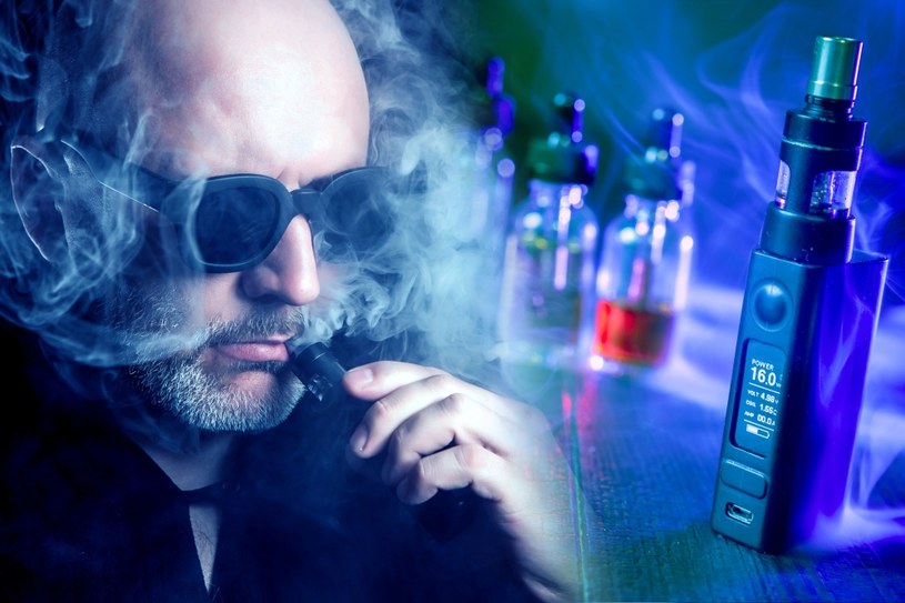 Mentolowe e-papierosy szkodliwe dla zdrowia? Tak twierdzą naukowcy z Pitsburga /123RF/PICSEL