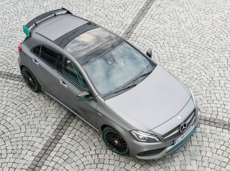 Mercedes cieszy się coraz większą popularnością /Informacja prasowa