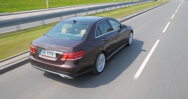 Mercedes E 350 BlueTEC 9G-Tronic /Motor