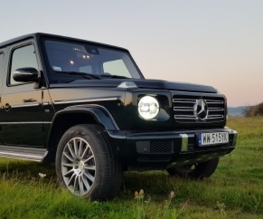 Mercedes G 500 V8 w stylu retro. Wnętrze to świat luksusu