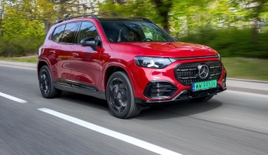 Mercedes GLB to auto listonosza Pata i Sokół Millenium. 7 miejsc, 354 KM