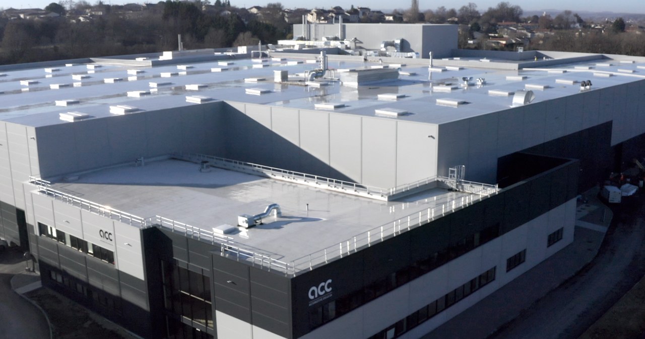 Mercedes i Stellantis zawieszają budowę gigafabryk baterii. Rynek zweryfikował ich plany/Automotive Cells Company /materiały prasowe