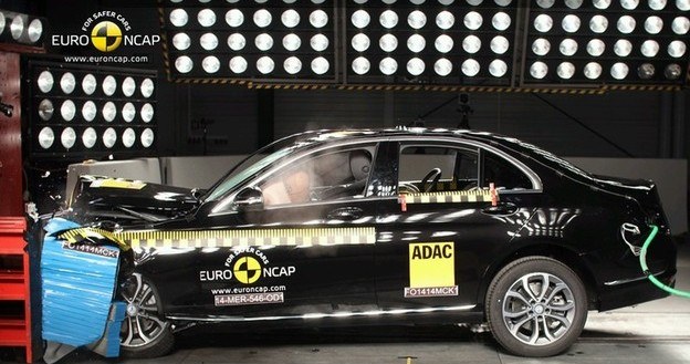 Mercedes klasy C (W 205) w teście zderzeniowym Euro NCAP /Euro NCAP