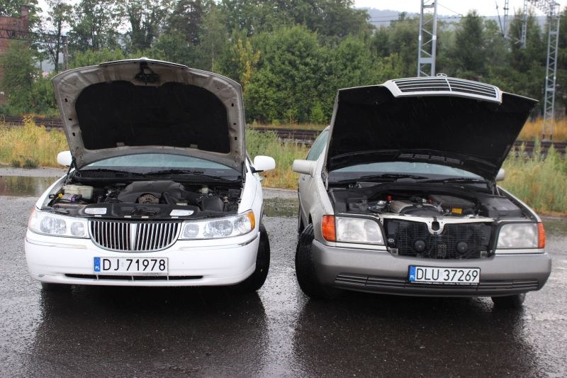 Mercedes klasy S i Lincoln Town Car /INTERIA.PL
