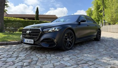 Mercedes klasy S oszczędniejszy od Mini. Czemu grzane pasy tylko z przodu?