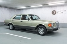 00098EG3VNNBM9E7-C307 Mercedes klasy S W126 ma już 40 lat