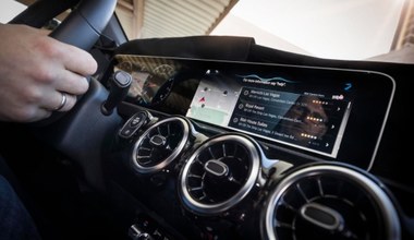 Mercedes MBUX – przyszłość samochodowych systemów multimedialnych