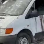 Mercedes na polskich tablicach ostrzelany w Mariupolu