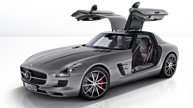 Mercedes SLS AMG GT dostępny jest jako coupe i roadster. /Mercedes