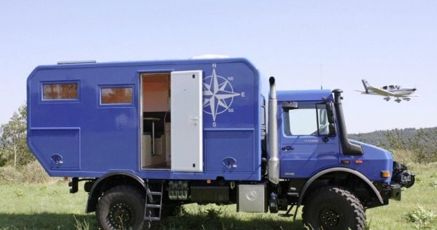 Mercedes unimog U4000 camper /Informacja prasowa