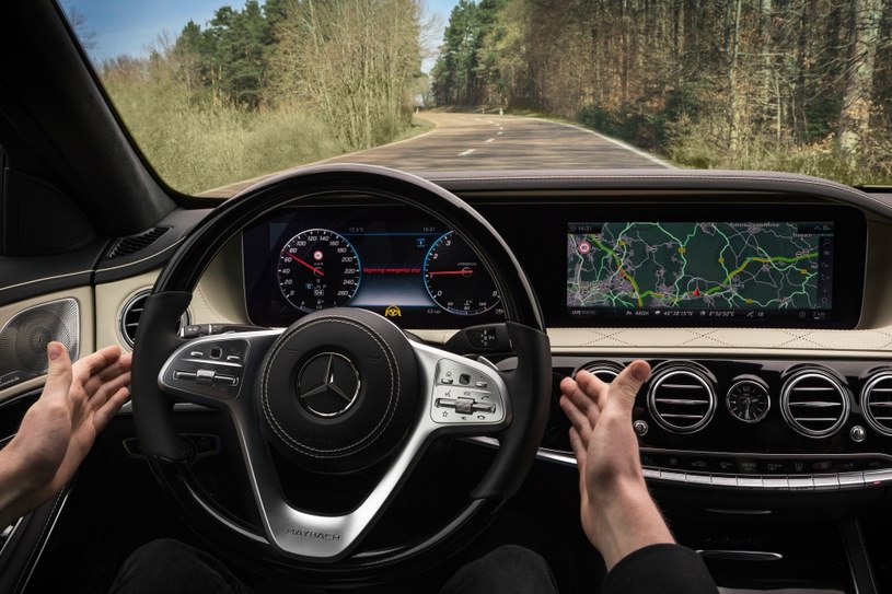 Mercedes w szybkim tempie podąża ku samochodm autonomicznym /Informacja prasowa