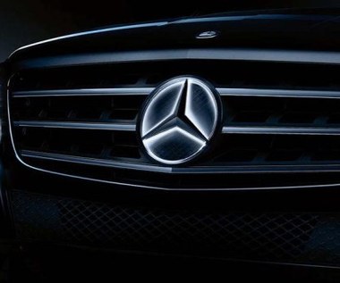Mercedes z podświetlaną gwiazdą