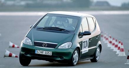 Mercedesowi klasy A ESP umożliwiło przejście testu łosia / Kliknij /INTERIA.PL