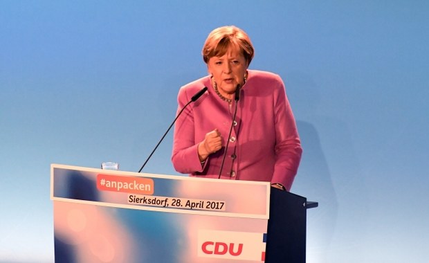 Merkel: Macron będzie silnym prezydentem Francji