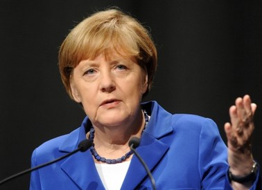 Merkel: Zachód musi kontynuować dialog z Putinem