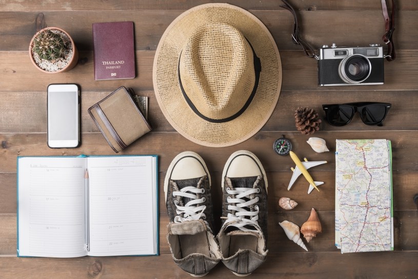 Męska walizka na wakacje: 8 rzeczy, które musisz spakować /materiały prasowe