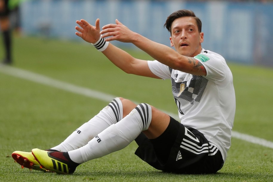 Mesut Oezil /Sergei Ilnitsky /PAP/EPA