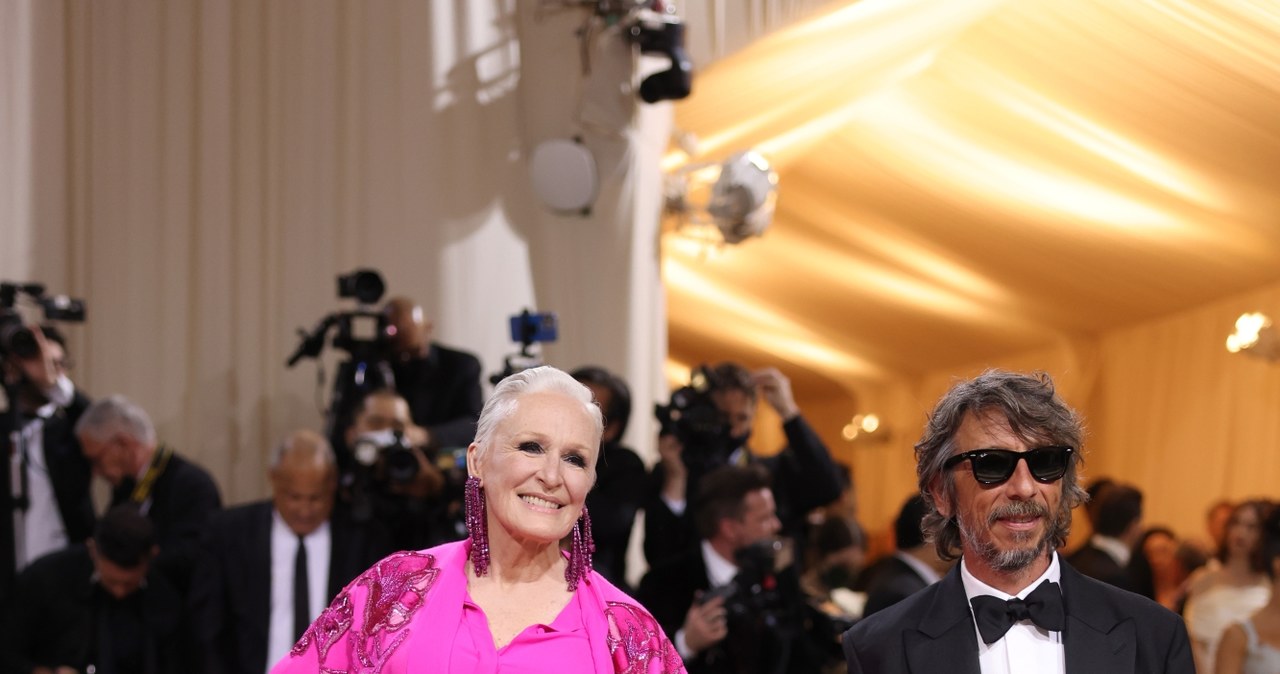 Met Gala 2022: Glen Close i Pierpaolo Piccioli z domu mody Valentino /John Shearer /Getty Images