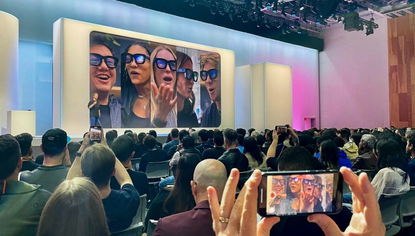 Meta zaprezentowała okulary "Orion". Zuckerberg mówił o "maszynie czasu"