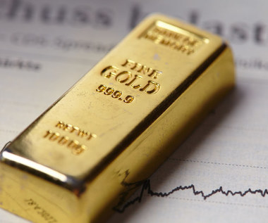 Metale szlachetne. Omikron i inflacja podbijają cenę złota