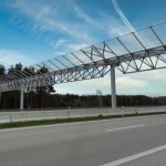 Metalowe kratownice nad polskimi drogami niepokoją kierowców. GDDKA wyjaśnia