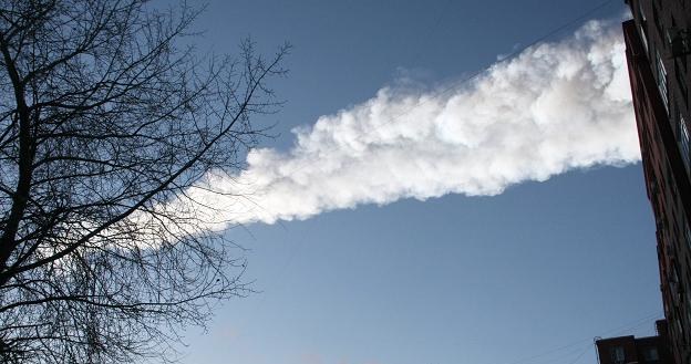 Meteoryt nad Czelabińskiem /EPA